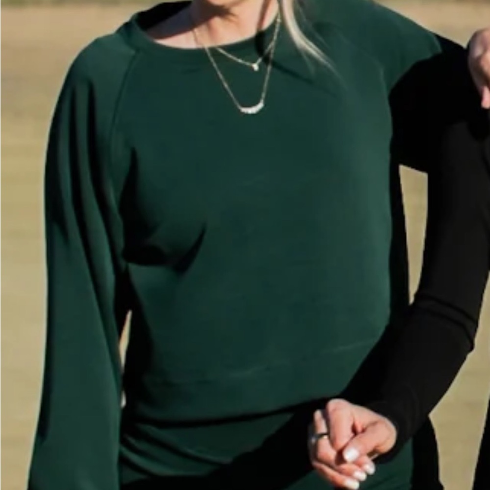 Lou Apparel Boerne, TX Scuba Crewneck Crop Top in Pine - Size Small